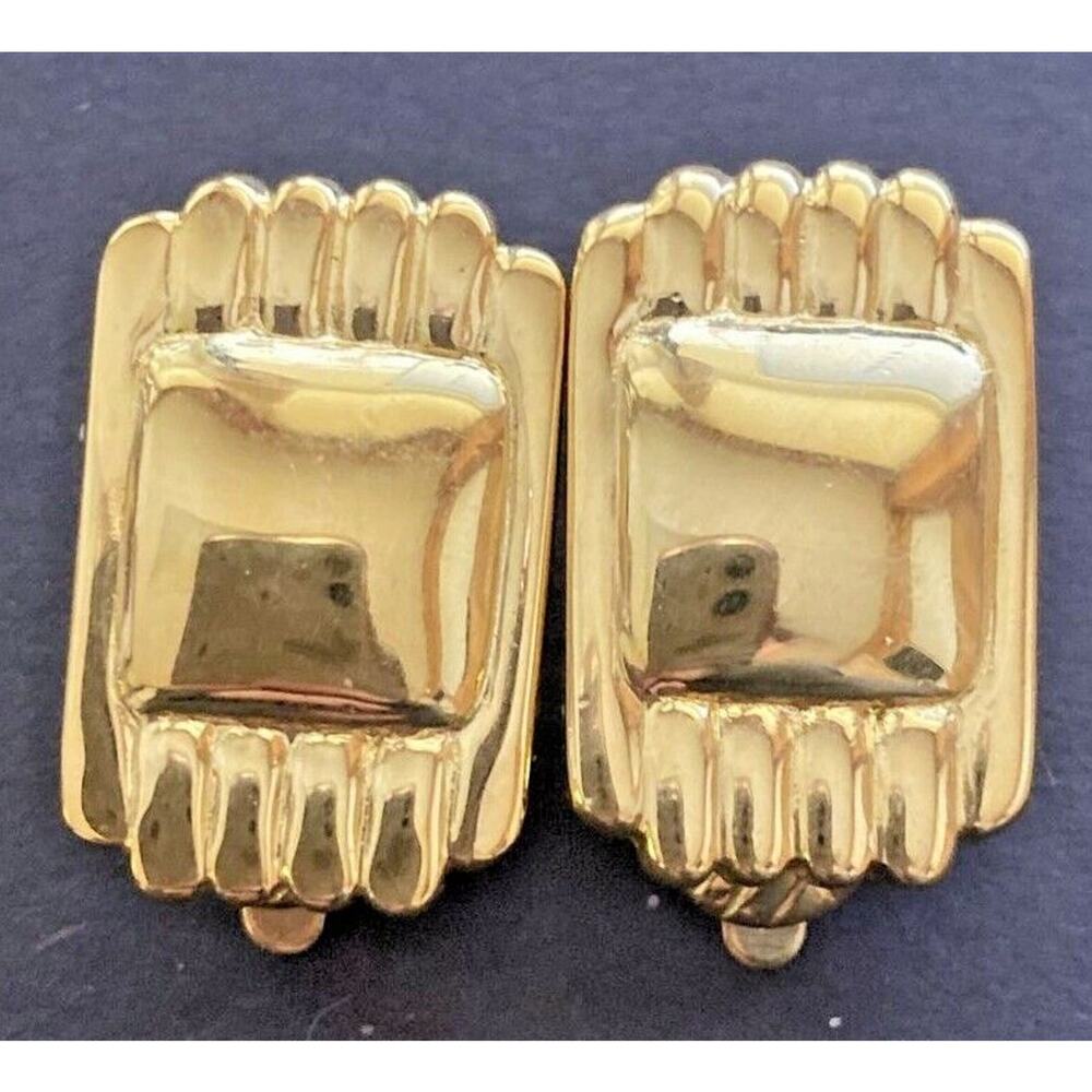 Vintage Trifari Gold Tone Rectangle Square Shaped Clip On Earrings‎ PB77